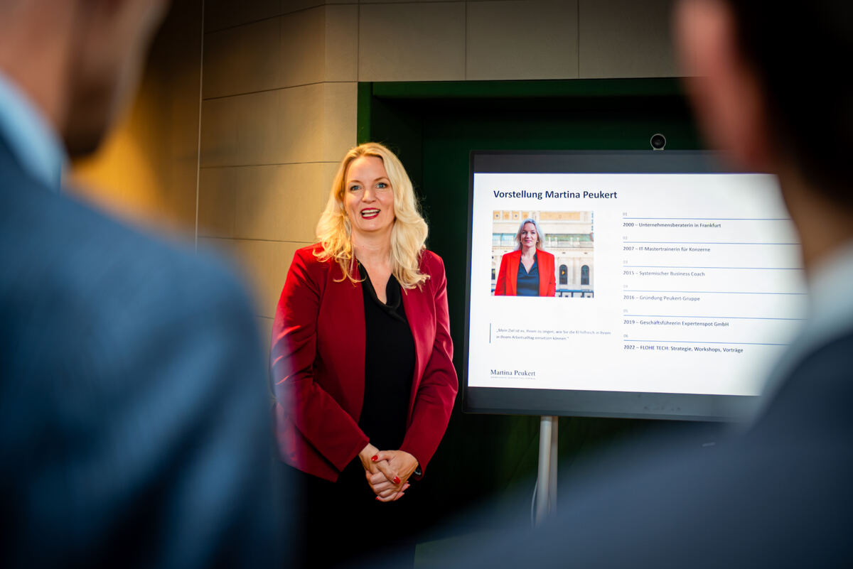 Martina Peukert stellt sich als Keynote Speakerin für Künstliche Intelligenz vor