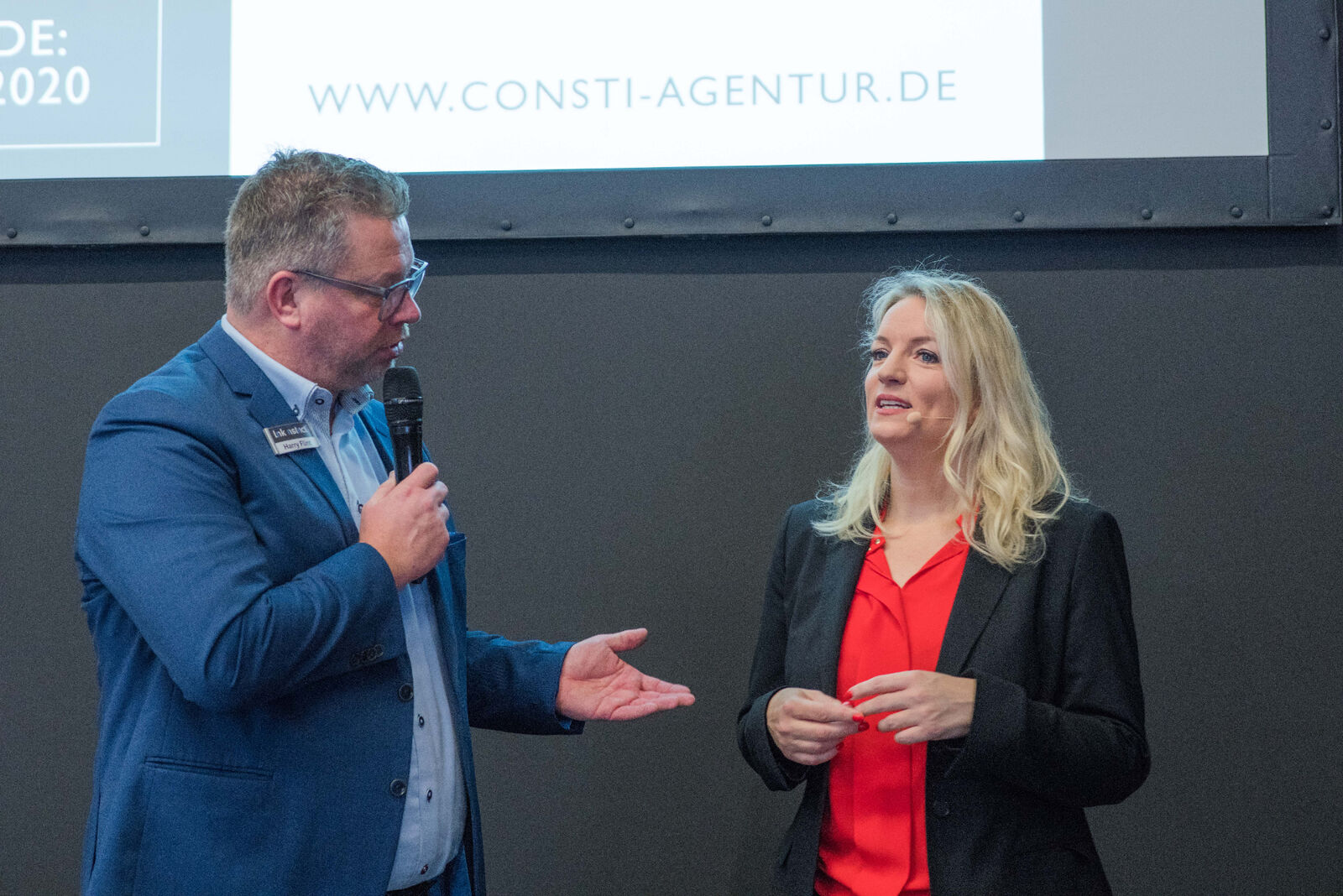 AI-Speaker Martina Peukert bei Keynote zu Künstlicher Intelligenz